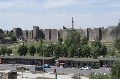 Diyarbakir Walls at Mardin Kapi september 2014 3771.jpg
