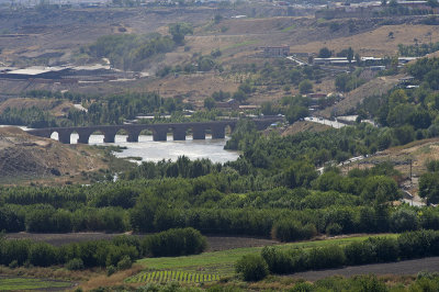 Diyarbakir Walls at Mardin Kapi september 2014 3780.jpg