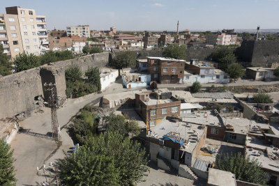 Diyarbakir Walls south of Urfa Kapi september 2014 1058.jpg