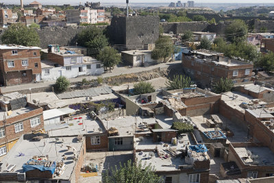 Diyarbakir Walls south of Urfa Kapi september 2014 1061.jpg
