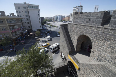 Diyarbakir old walls Dag Kapi Burcu september 2014 3831.jpg