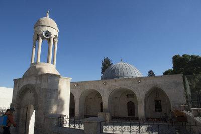 Urfa Haci Lutfullah Mosque september 2014 3560.jpg