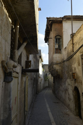 Urfa Walking ancient streets september 2014 3093.jpg