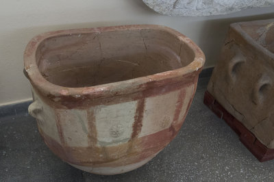 Kayseri Archaeological Museum Bath Tub september 2014 2244.jpg