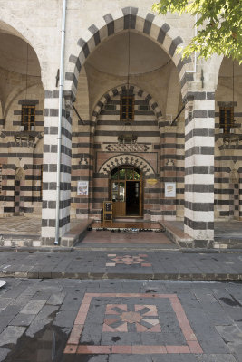 Gaziantep Nuhri Mehmet Pasha Mosque september 2014 0904.jpg