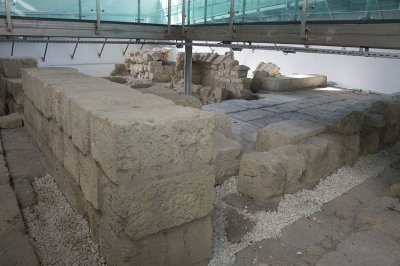 Tarsus Prophet Daniel grave november 2014 4665.jpg