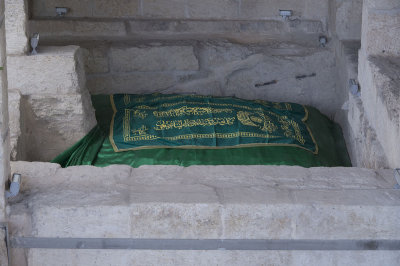 Tarsus Prophet Daniel grave november 2014 4678.jpg