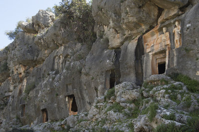 Canakci rock tombs march 2015 6807.jpg