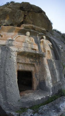 Canakci rock tombs march 2015 6834.jpg