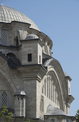 Istanbul Nuruosmaniye Mosque 2015 1134.jpg