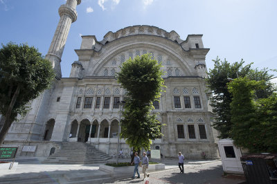 Istanbul Nurosmaniye Mosque 2015 1139.jpg