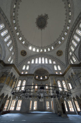 Istanbul Nurosmaniye Mosque 2015 1176.jpg