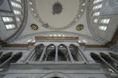 Istanbul Nurosmaniye Mosque 2015 1178.jpg