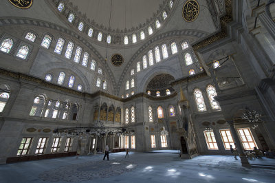 Istanbul Nurosmaniye Mosque 2015 1181.jpg