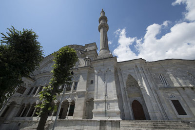 Istanbul Nurosmaniye Mosque 2015 1194.jpg