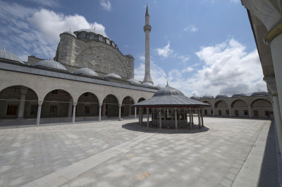 Istanbul Mihrimah Sultan Mosque 2015 0168.jpg