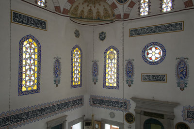 Istanbul Shep Sefa Hatun Mosque 2015 8526.jpg