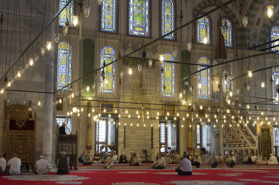 Istanbul Fatih Mosque 2015 9264.jpg