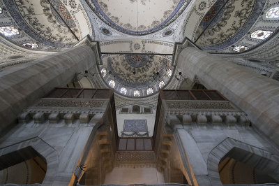 Istanbul Hekimoglu Ali Pasha Mosque 2015 0006.jpg