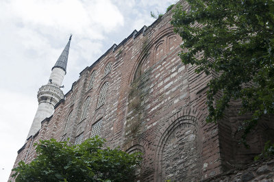 Istanbul Rose Mosque 2015 R 6166.jpg