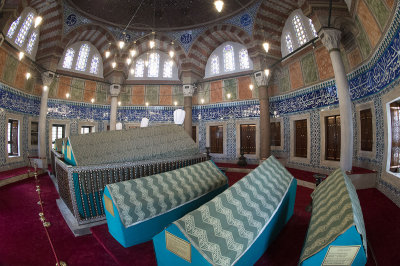 Istanbul Suleymaniye Mosque Grave Suleyman 2015 1257.jpg