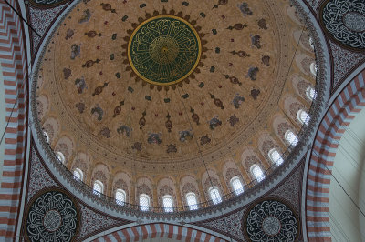 Istanbul Suleymaniye Mosque Interior 2015 1296.jpg
