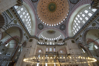 Istanbul Suleymaniye Mosque Interior 2015 1300.jpg