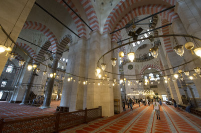 Istanbul Suleymaniye Mosque Interior 2015 1303.jpg