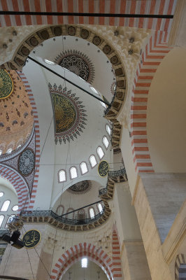 Istanbul Suleymaniye Mosque Interior 2015 1304.jpg
