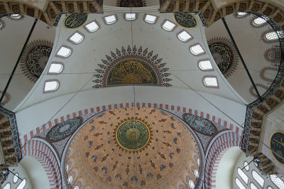 Istanbul Suleymaniye Mosque Interior 2015 1307.jpg