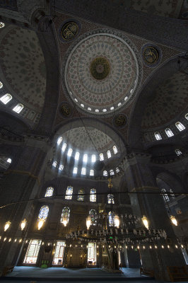 Istanbul Yeni Camii 2015 9405.jpg