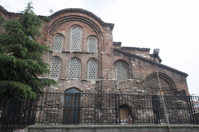 Istanbul Eski Imaret Camii 2015 R 6162.jpg