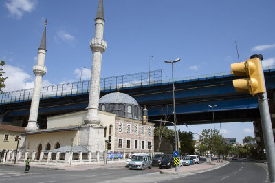 Istanbul Kumbarhane mosque 2015 0612.jpg