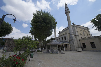Istanbul Kasimpasha Buyuk Mosque 2015 0514.jpg