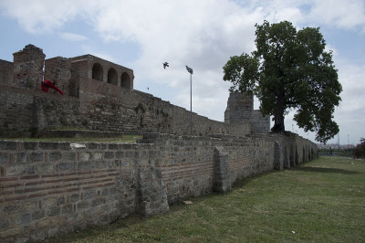 Istanbul Walls near Edirnekapi 2015 0079.jpg