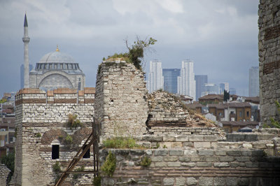 Istanbul Walls near Edirnekapi 2015 0082.jpg