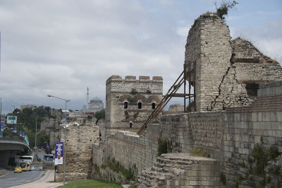 Istanbul Walls near Edirnekapi 2015 0084.jpg