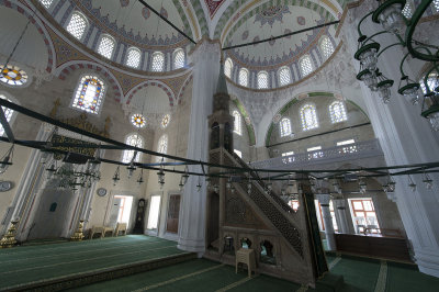 Istanbul Cerrah Pasha mosque 2015 9909.jpg