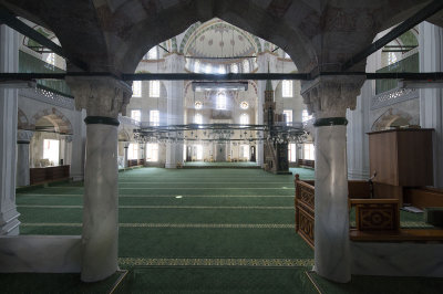Istanbul Cerrah Pasha mosque 2015 9910.jpg