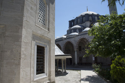 Istanbul Cerrah Pasha mosque 2015 9922.jpg