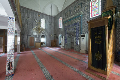 Istanbul Tercuman Yunus Mosque2015 9343.jpg