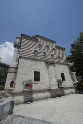 Istanbul Selcuk Sultan mosque2015 9016.jpg