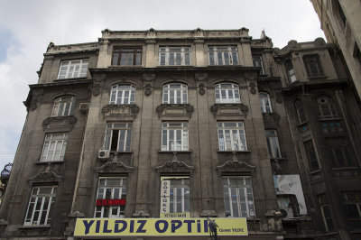 Istanbul Building Near Yeni 2015 8491.jpg