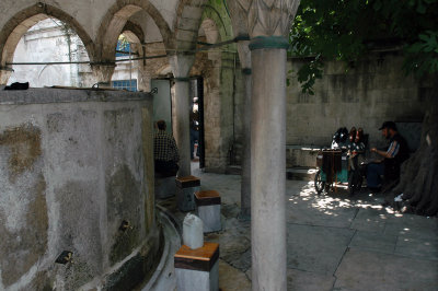 042 Istanbul at Rustem Pasha mosque-june 2004.jpg