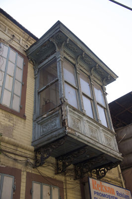 Izmir Old Houses October 2015 2442.jpg