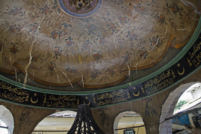 Izmir Sadirvanalti Mosque October 2015 2557.jpg