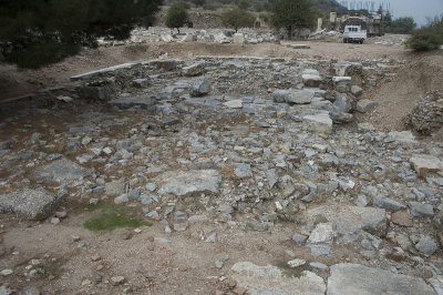 Ephesus State Agora October 2015 2662.jpg