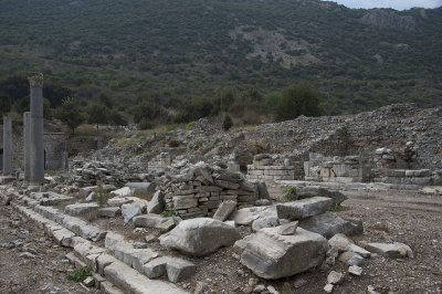 Ephesus Tetragonos Agora October 2015 2777.jpg