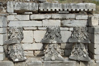 Ephesus Tetragonos Agora October 2015 2781.jpg