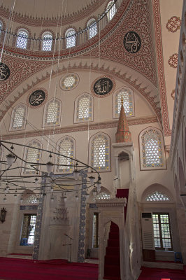 Istanbul Zal Mahmut Pasha Mosque december 2015 4707.jpg